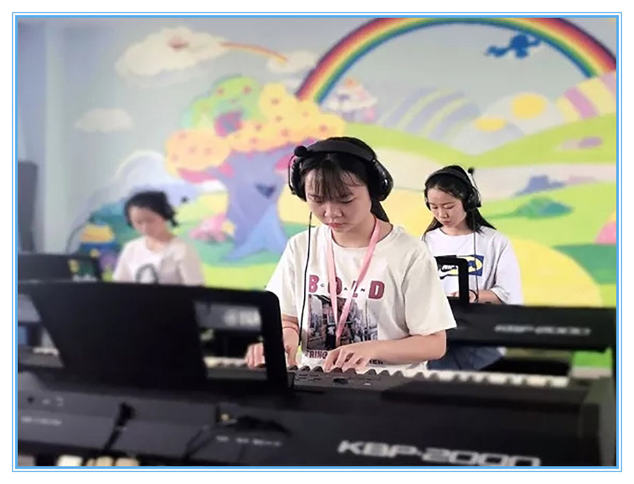 幼儿教育专业钢琴训练室（2）_副本.jpg