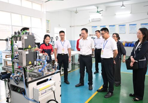 自治区人力资源社会保障厅领导一行到我院开展调研