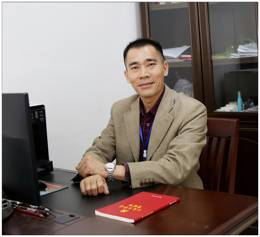 梁副帅照 01901.jpg