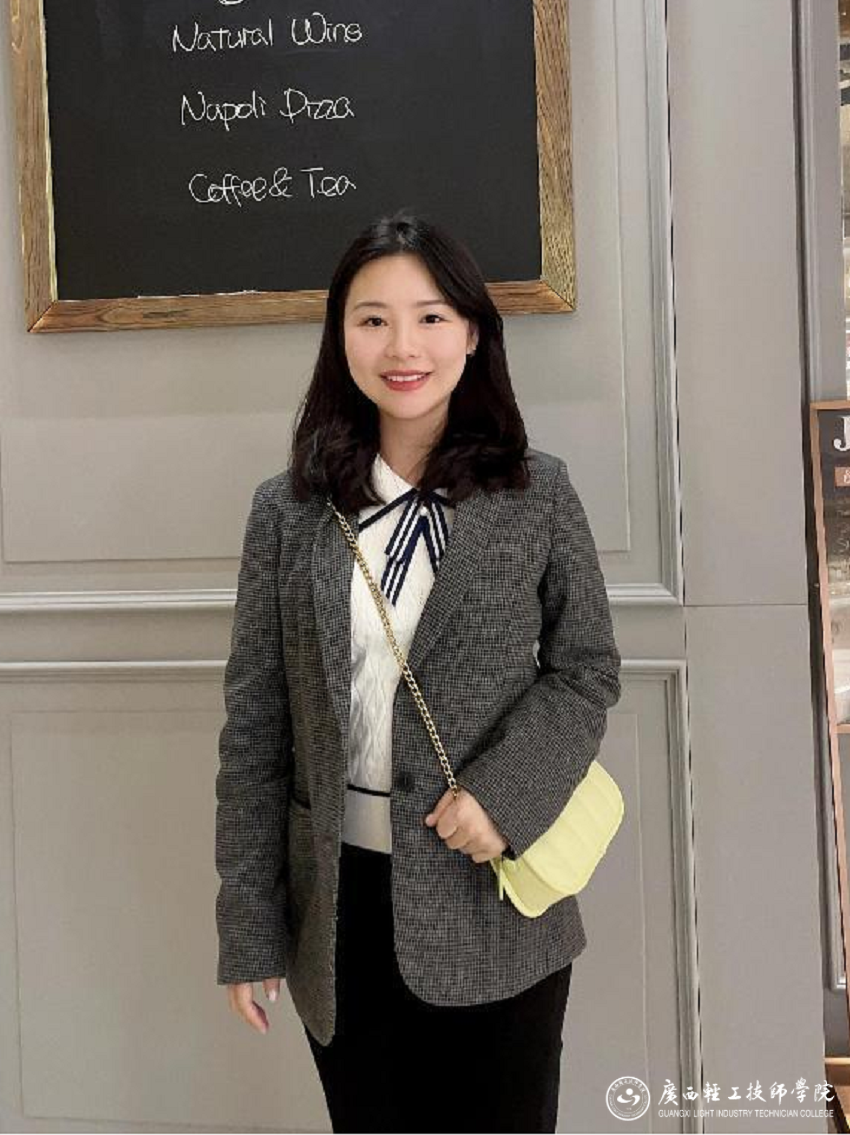 1748414499239307.png 8冼佳柠.png